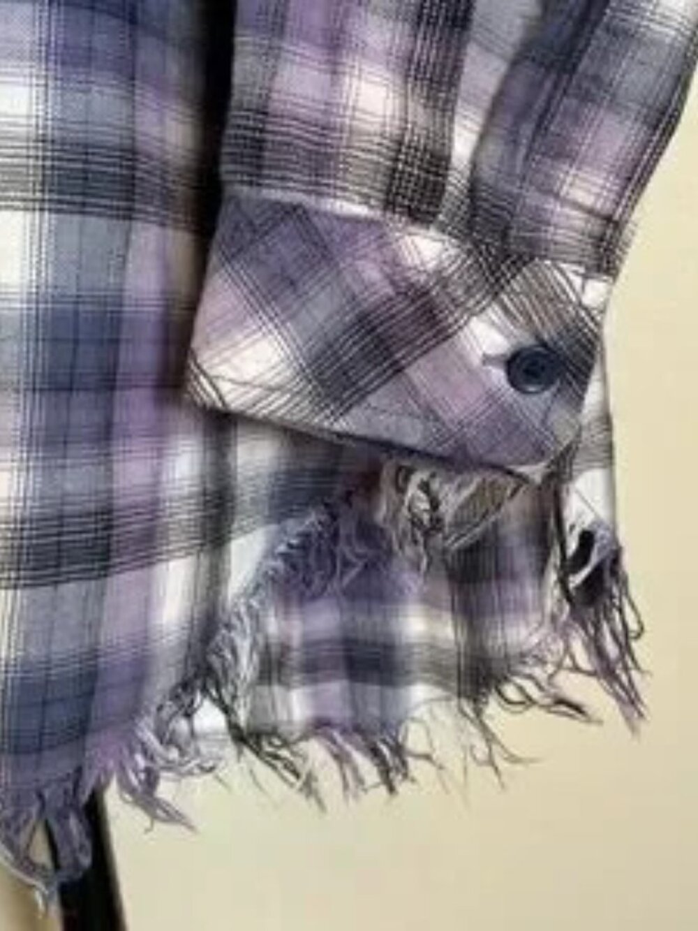 beachlunchlounge XS Flannel Plaid Button-Down Shirt Fringe Hem Grunge Surfer - Picture 8 of 12